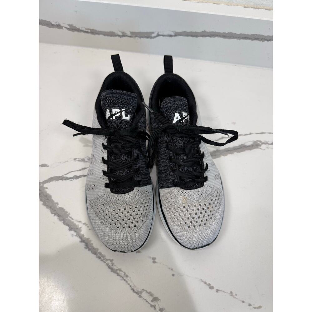 APL Women’s TechLoom Pro Tennis Shoes Running White / Black / Cosmic Grey Size 7 - Picture 6 of 11